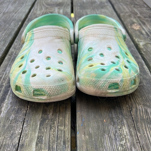 Tie dye Crocs - Picture 2 of 7